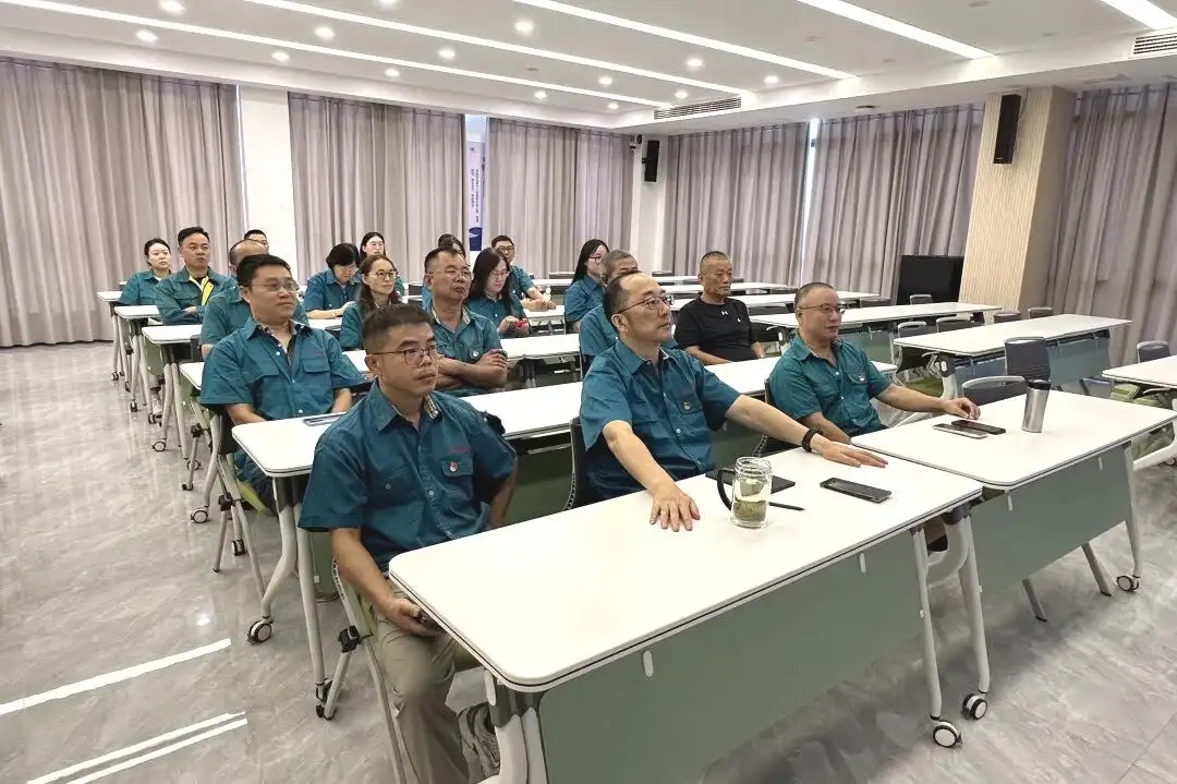 Changshu Polyester ပါတီဌာနခွဲသည်စက်တင်ဘာ 3 ရက်စစ်ရေးချီတက်ပွဲကိုတိုက်ရိုက်ထုတ်လွှင့်မှုကိုကြည့်ရှုစောင့်ကြည့်လေ့လာရန်စီစဉ်ခဲ့သည်
